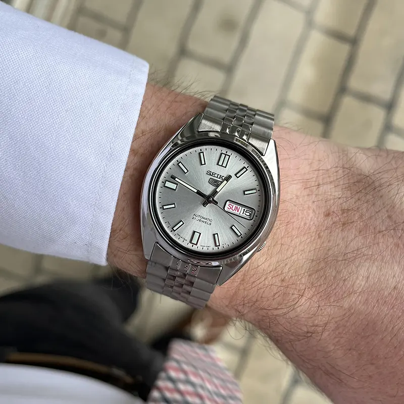 Seiko 5 Automatic Silver Dial Day Date Men's Watch- SNXS73k